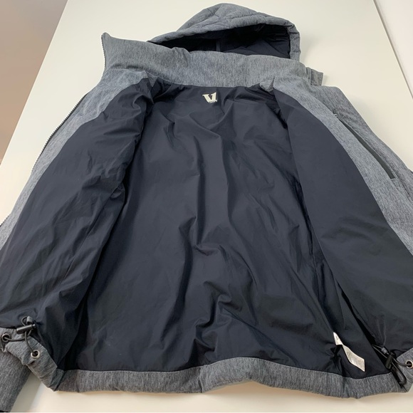 Vuori Puffer Jacket Coat Women’s Gray Sz XS Pockets Hooded Active Outdoors - Picture 11 of 16